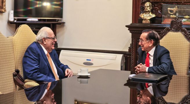 José María Balcázar se reúne con Julio Velarde en Palacio de Gobierno | FOTOS