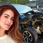 Laura Spoya sufre aparatoso accidente vehicular y termina hospitalizada