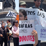 Cercado de Lima: postulantes de Beca 18 marcharon hacia el Congreso | FOTOS