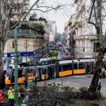 Tragedia en Italia: tranvía se descarrila y se estrella contra un edificio en Milán