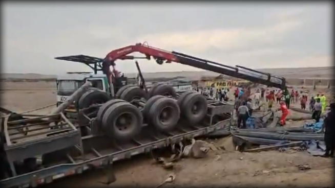 Trailer choca contra minivan en Chancay y deja 4 fallecidos: 2 eran menores de edad | VIDEO