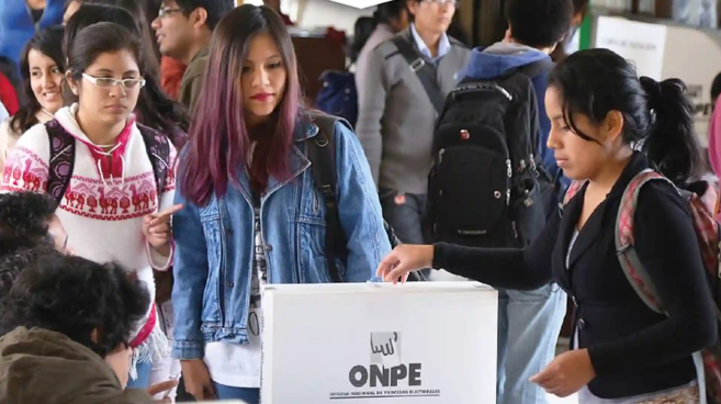 Mi primer voto: miedos y expectativas de una generación que debuta en las urnas | VIDEO