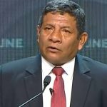 Walter Chirinos propone invertir el 1 % del PBI anual a la educación