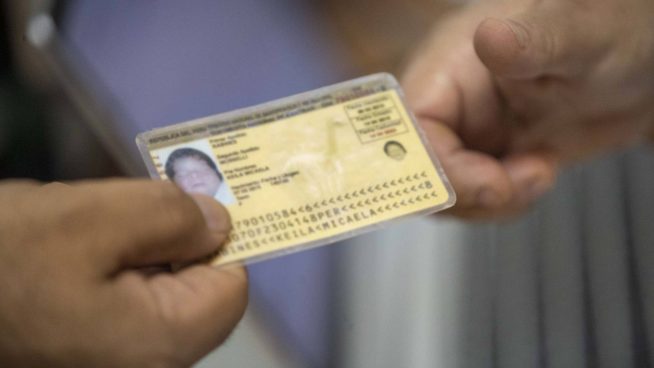 ¿DNI amarillo vigente es válido? Reniec se pronuncia ante inicio de clases 2026