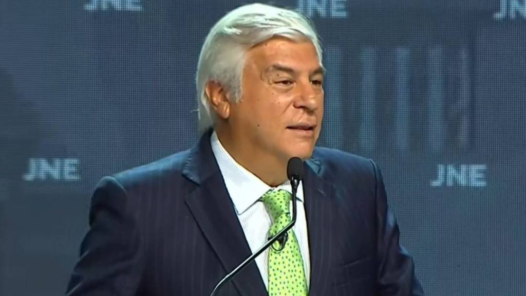 Fernando Olivera promete crear una sede de Senati en cada provincia del Perú