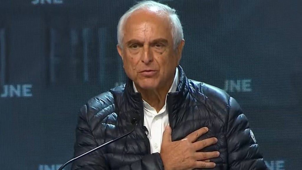 Francisco Diez-Canseco propone crear Consejo Nacional de la Moral Pública