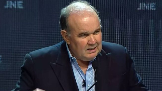 Rafael López Aliaga promete parques tecnológicos para mejorar la educación