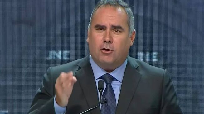 Rafael Belaúnde promete construir tres penales en la Cordillera La Viuda