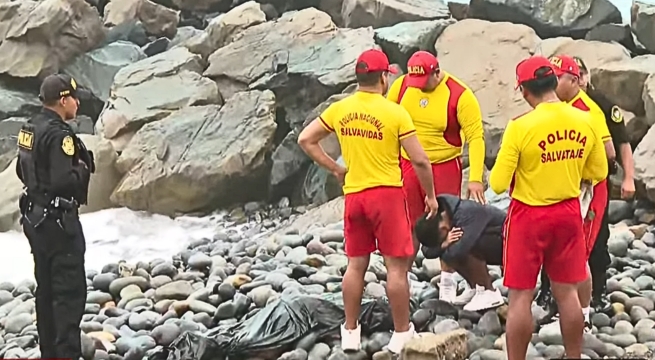 Joven reconoce cuerpo sin vida de su amigo en playa de Miraflores