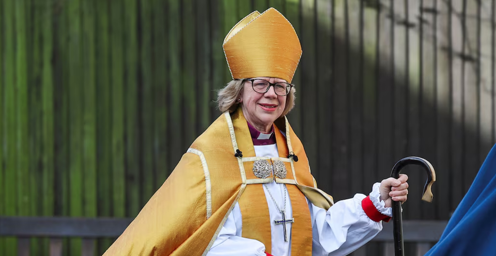 Sarah Mullally es la primera mujer arzobispa en la historia de la Iglesia de Inglaterra