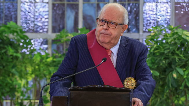 Julio Velarde es condecorado con la orden del Sol del Perú: "que la hiperinflación no se repita" | VIDEO