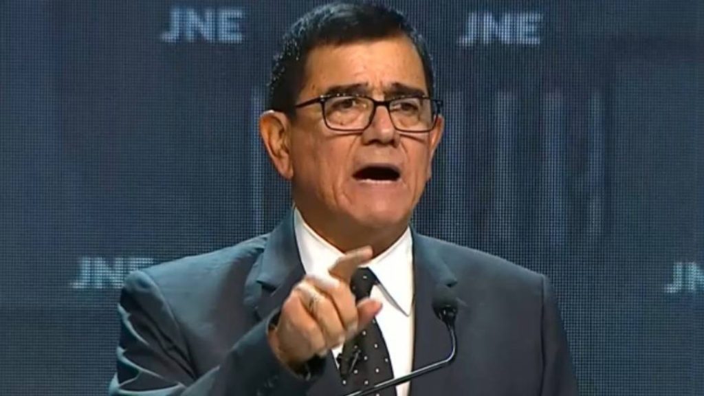 José Williams plantea que soldados de servicio voluntario reciban sueldo mínimo y becas