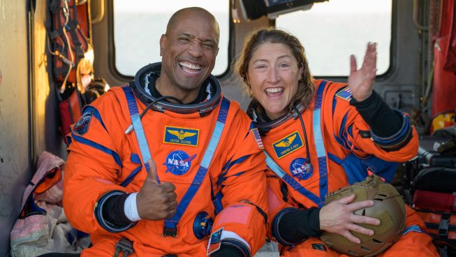 NASA publica las primeras imágenes de los astronautas del Artemis II tras su regreso a la Tierra