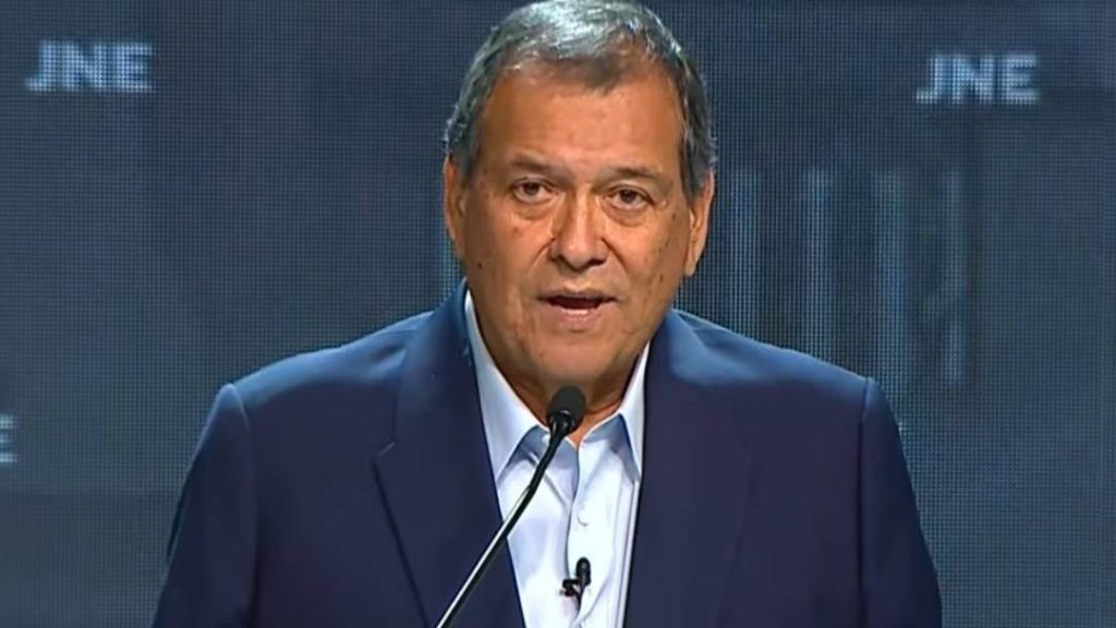 Jorge Nieto prometió incentivos tributarios para empresas que den primer empleo a jóvenes