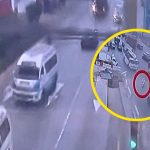 Cámara de seguridad con IA capta ataque a balazos de menores contra una combi