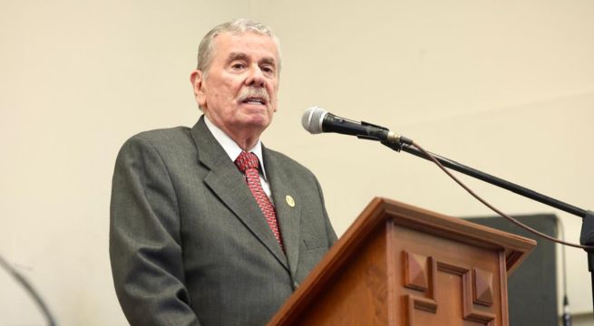 Fernando Rospigliosi es condenado a 9 meses de prisión suspendida por difamación agravada contra Delia Espinoza