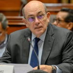 Excancilleres y diplomáticos respaldan a Hugo de Zela tras su renuncia y advierten daño a la imagen del Perú