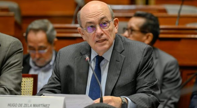 Ex cancilleres y diplomáticos respaldan a Hugo de Zela tras su renuncia y advierten daño a la imagen del Perú