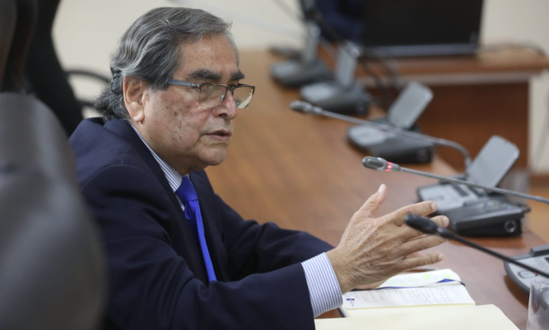 Óscar Ugarte: “La salud no es prioridad para el Congreso ni el Ejecutivo” | VIDEO