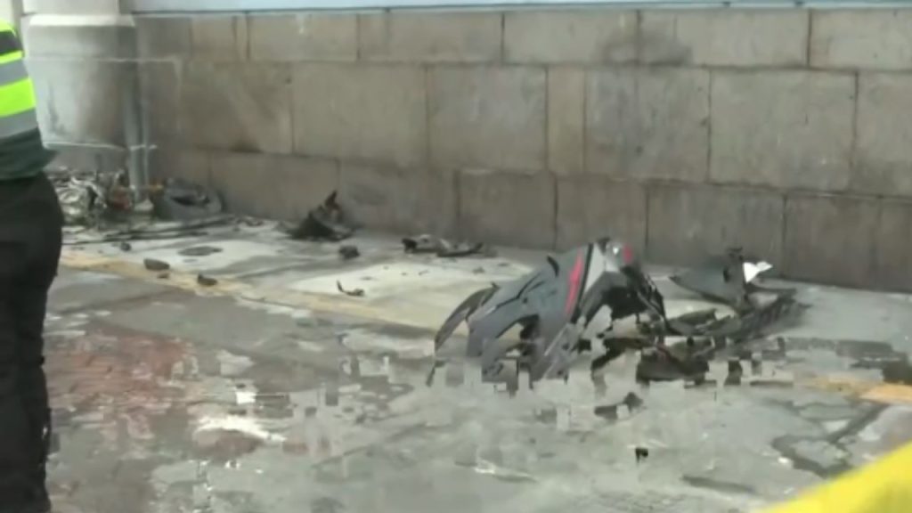 Cercado de Lima: policía en moto muere tras choque con auto | VIDEO