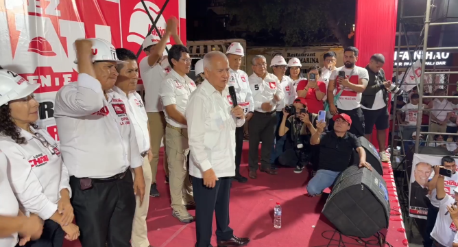 López Chau cierra campaña en Trujillo junto a Harvey Colchado: "volverá a ser el 'sólido norte'"