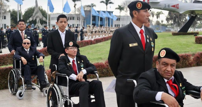 Gobierno aprueba bono de S/1.130 para militares que lucharon contra el terrorismo entre 1980 y 2000