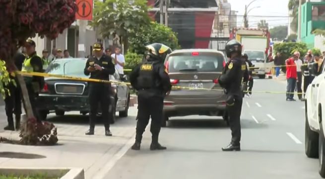 A plena luz del día: sicarios asesinan a un hombre dentro de su vehículo en San Miguel