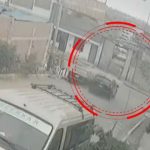 Madre muere tras ser impactada por auto fuera de control cuando cerraba su cochera