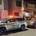 Sicarios matan a hombre en un callejón, pero antes piden a transeúntes que se agachen