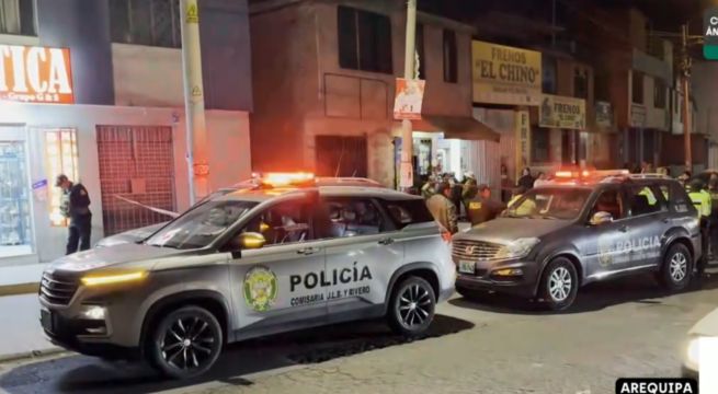 Sicarios matan a hombre en un callejón, pero antes piden a transeúntes que se agachen