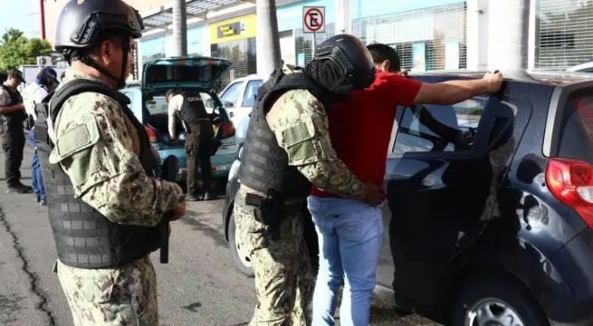 Ecuador reactiva toque de queda tras ola de masacres que dejó más de 20 muertos durante el fin de semana