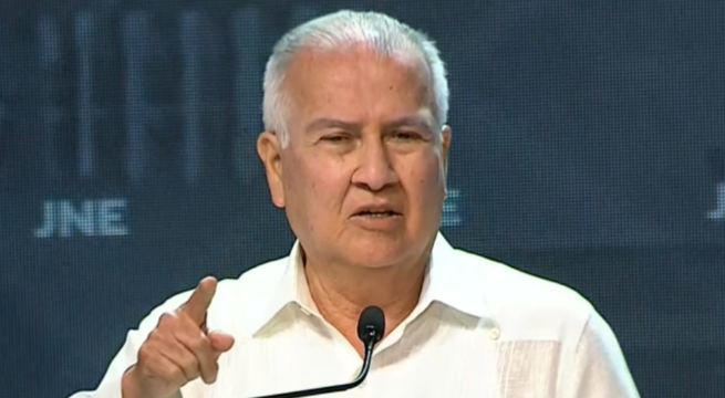 Alfonso López-Chau indica que no privatizará Banco de la Nación y que impulsará competencias