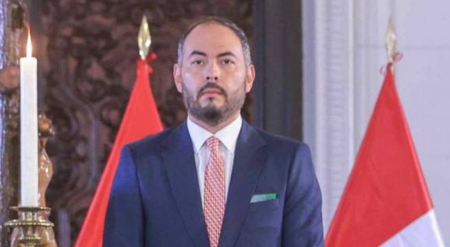 Presentan moción de interpelación contra el ministro de Defensa por masacre en Colcabamba