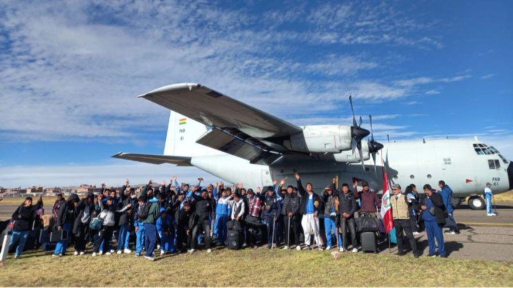 Peruanos varados en Bolivia llegaron a Juliaca tras operativo de repatriación | VIDEO