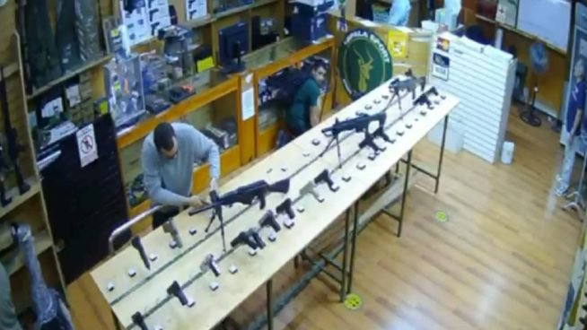 Asaltan tienda en Surco y se roban más de 30 armas de fuego