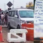 Atacan a balazos a chofer de miniván que se encontraba estacionada recogiendo pasajeros