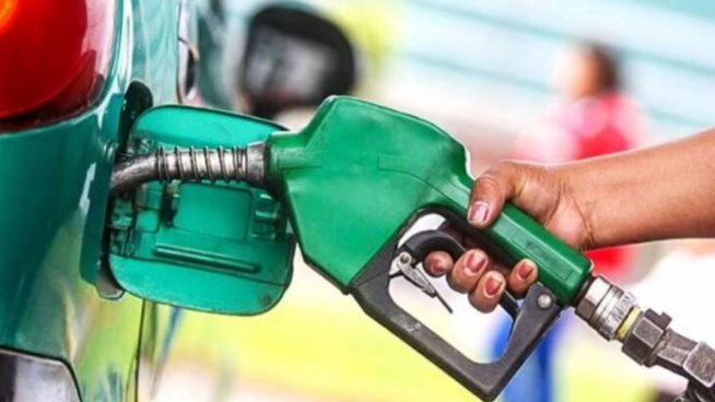 Gobierno aprueba subsidio temporal de S/ 4 para transportistas por alza del combustible