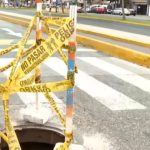 Buzón sin tapa en la avenida Colonial pone en riesgo a escolares y conductores