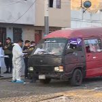 Hieren a chofer, cobradora y pasajero tras disparar 14 veces contra combi en el Callao