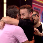 Me Caigo de Risa: ¡RODRIGO SE EMOCIONÓ DE MÁS Y LE DIO UN ABRAZO A RENZO!