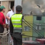 Chorrillos: incendio afectó tres viviendas durante celebraciones por el Día del Padre | VIDEO