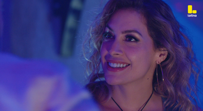 Valentina Valiente capítulo 75: ¡Bárbara aparece en el bar y se suma a la noche de copas con Alejandro!