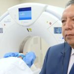 Presidente de EsSalud afirma que había recursos pese a reclamos por falta de medicamentos