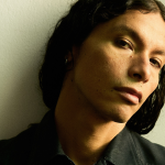 ¡El fenómeno musical del año A.CHAL se suma al cartel del VIBRA PERÚ 2026!