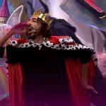 Me Caigo De Risa: ¡Se cayó y se llevó media casa! Renzo Schuller terminó destruido en pleno cuento de princesas