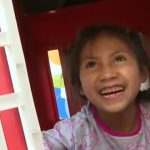 Reciclar para sanar: así tus residuos ayudan a niños sobrevivientes de quemaduras | VIDEO