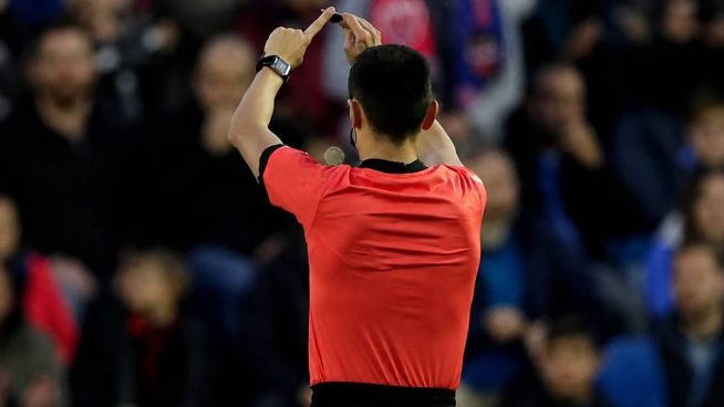 Conoce al árbitro elegido para la final de la Copa del Mundo que trae malos recuerdos a Argentina (y a Perú)