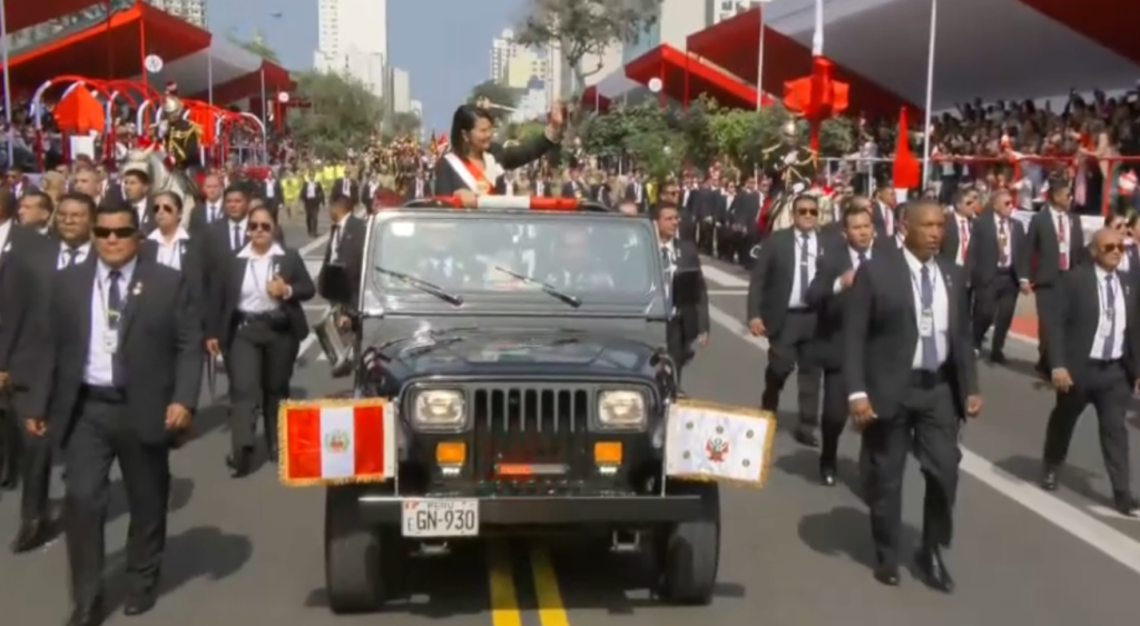 Fiestas Patrias 2026: así fue la llegada de Keiko Fujimori a la Gran Parada y Desfile Cívico Militar | VIDEO