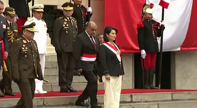 Presidenta Keiko Fujimori es reconocida como jefa suprema de las FF.AA. y la PNP
