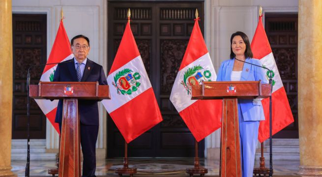 Keiko Fujimori sostiene reunión con José María Balcázar en Palacio de Gobierno